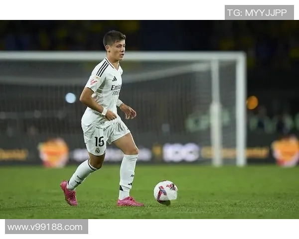 皇马官方重磅公告球队遭遇处罚核心球员被判罚停赛引发热议