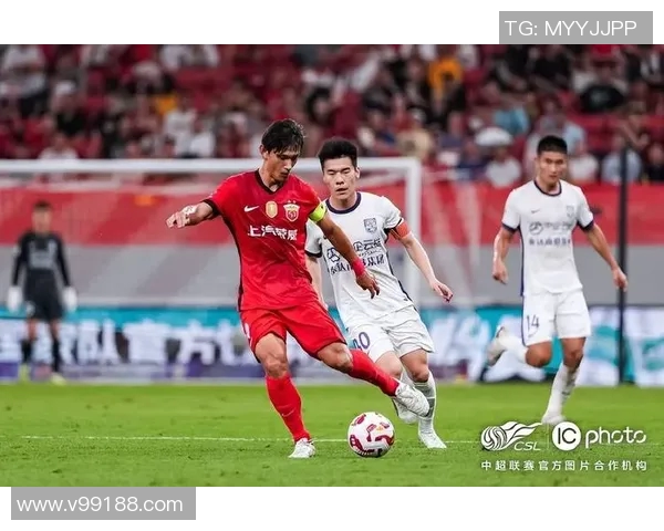 中超焦点战：上海海港对阵广州恒大的精彩回顾