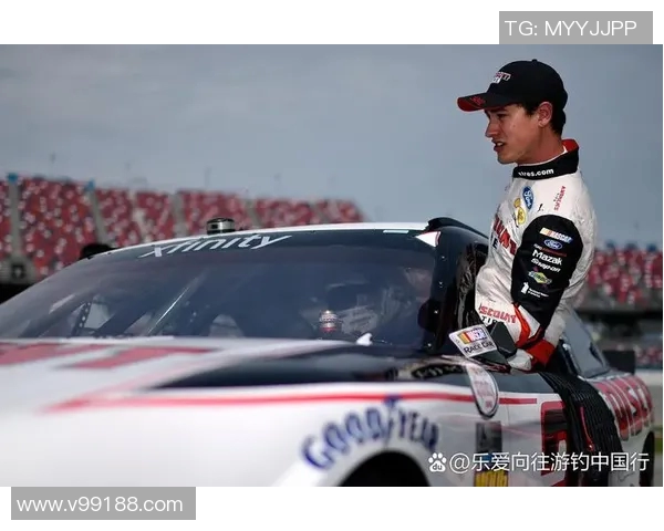 F1巅峰对决精彩瞬间回顾速度与激情点燃赛道风云再起