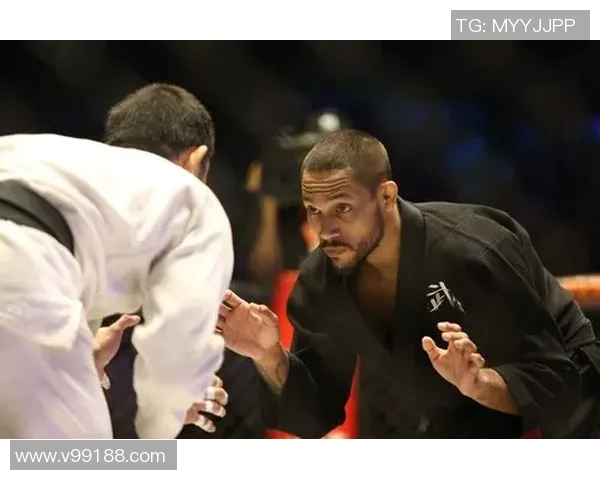 下一场MMA赛事硬碰硬对决强者名单曝光 激烈比拼引爆全场