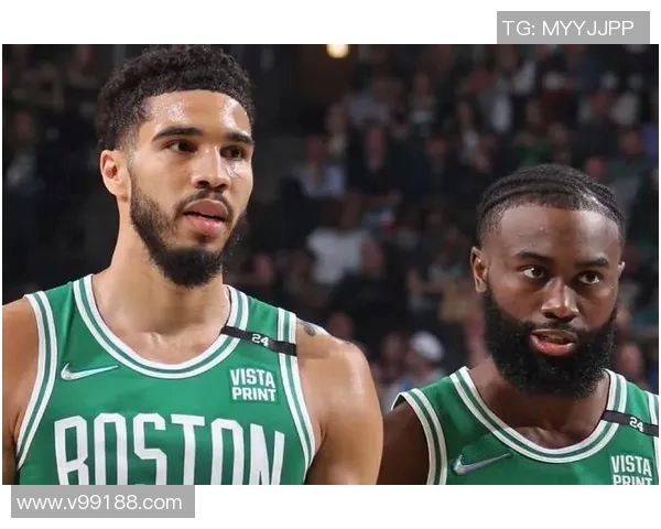 塔图姆赛场行为引发球迷激烈讨论 球迷炸锅纷纷表达强烈反应